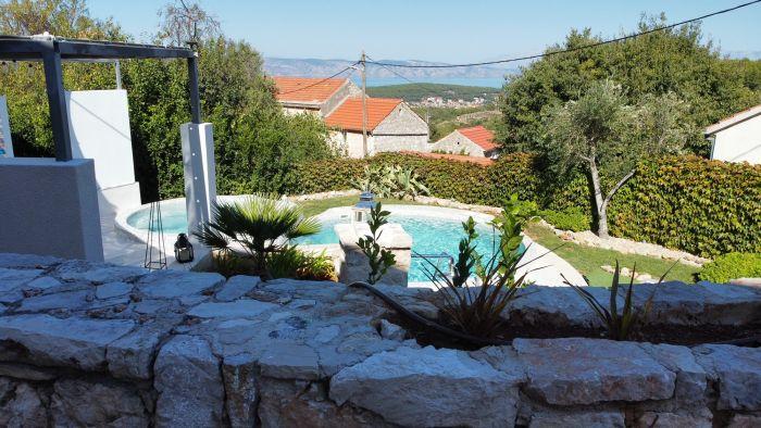 Luxury Sea View Villa w Pool, Garden, BBQ in Hvar