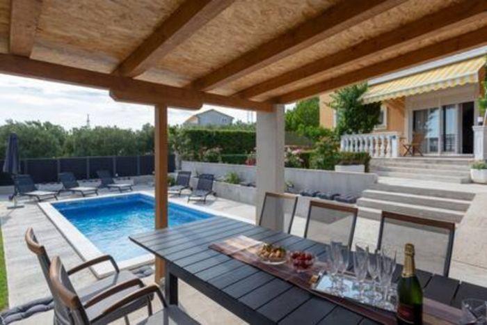 Sea View Villa w Pool, Garden in Kastela