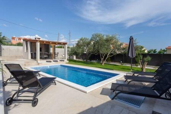 Sea View Villa w Pool, Garden in Kastela