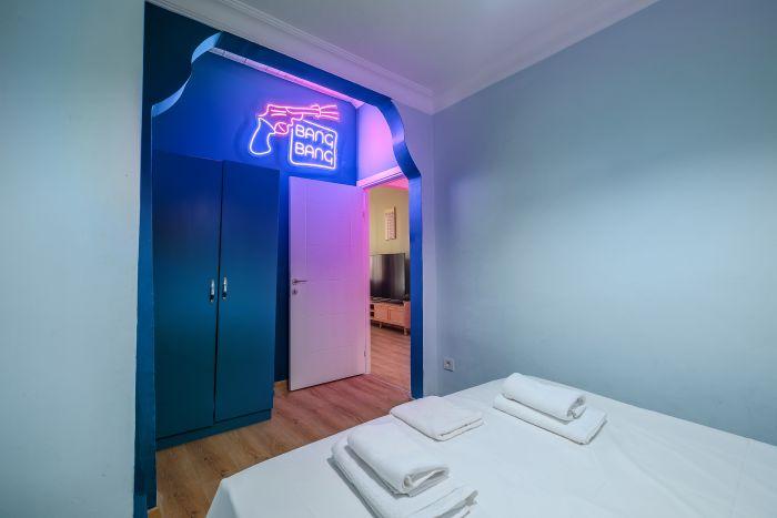 Glow Room: Immersive Neon Vibes and Futuristic Deco