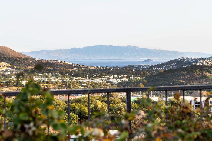 Bodrum Gümüşlük’te Havuzlu ve Bahçeli Tatil Evi | Sideros