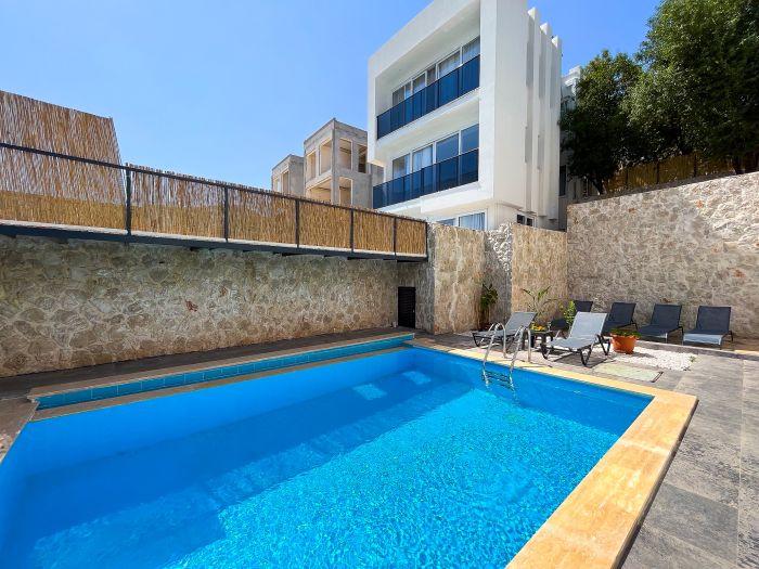 Villa with Private Pool & Garden - All Rooms w/AC