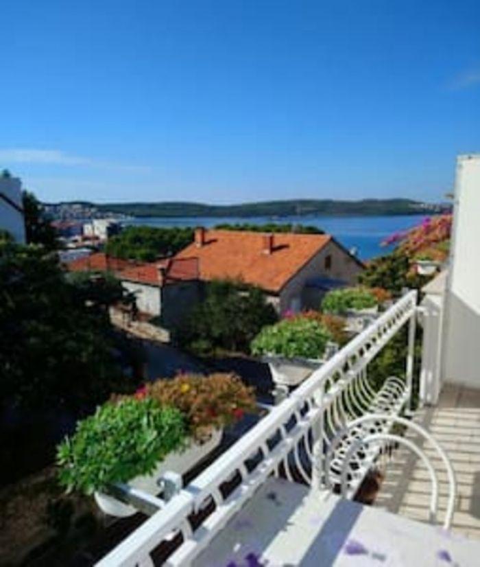 Studio Flat with Sea View Near Beaches in Trogir