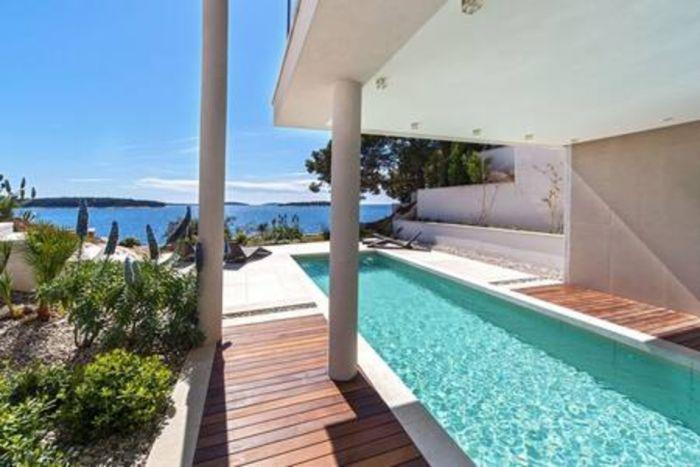 Sea View Villa w Pool, Garden Near Beach