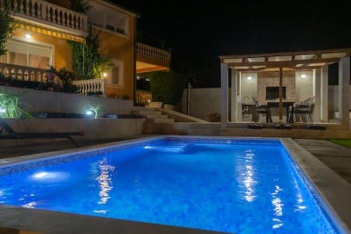 Sea View Villa w Pool, Garden in Kastela