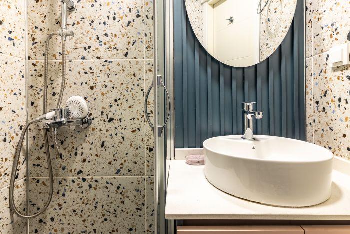 Refresh and rejuvenate in our modern and stylish bathroom, complete with upscale amenities.