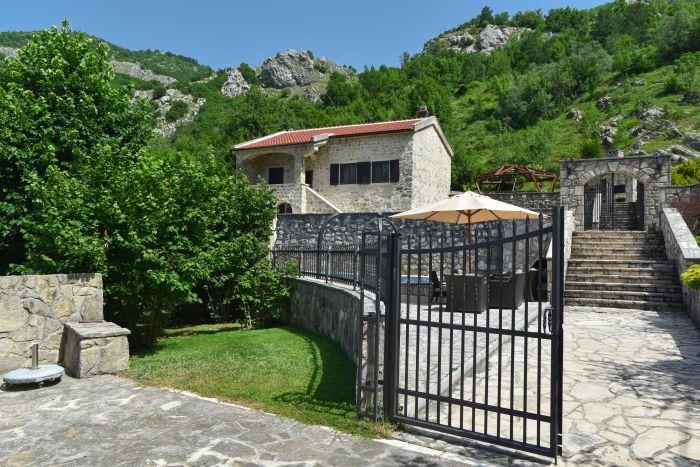 Stone House with Pool and Garden in Budva