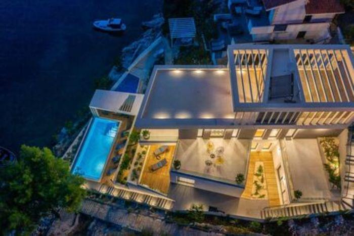 Seaside Villa with Pool and Garden in Split