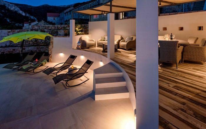 Luxury Sea View Villa w Pool, Garden, BBQ in Hvar