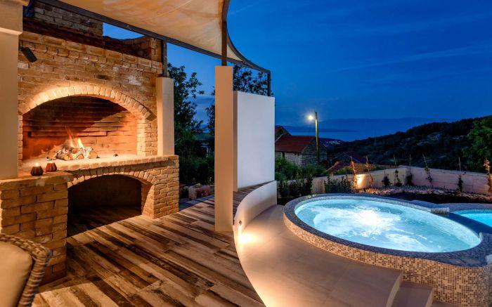 Luxury Sea View Villa w Pool, Garden, BBQ in Hvar