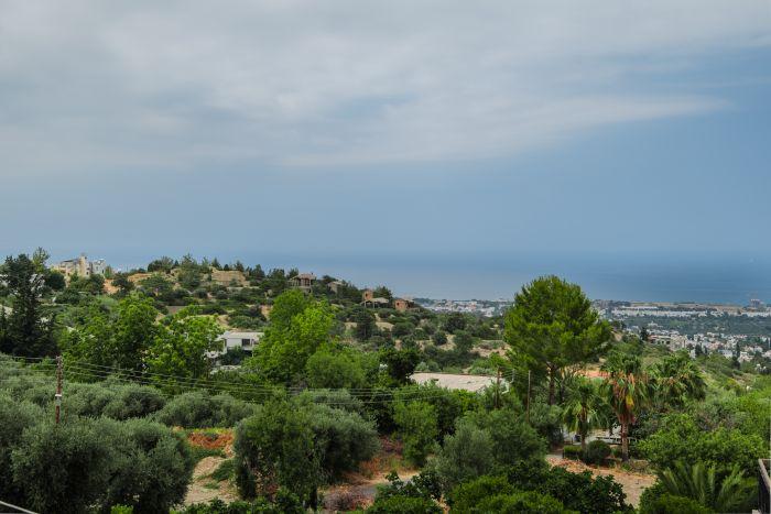 Kıbrıs'ta Doğa Manzaralı, Balkonlu Konforlu Apart