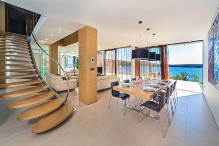 Amazing Waterfront Penthouse Villa in Primošten