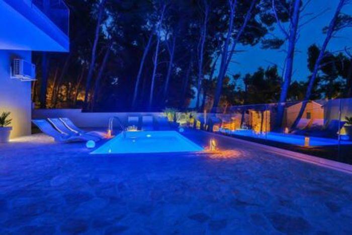 Flat w Shared Pool, Garden Near Coast in Hvar