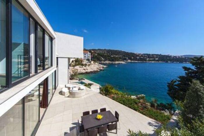 Charming Home with Stunning Views in Primošten