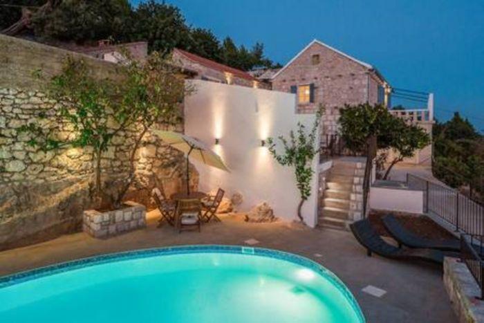 Stone Sea View Villa w Pool 4 min to Beach in Hvar