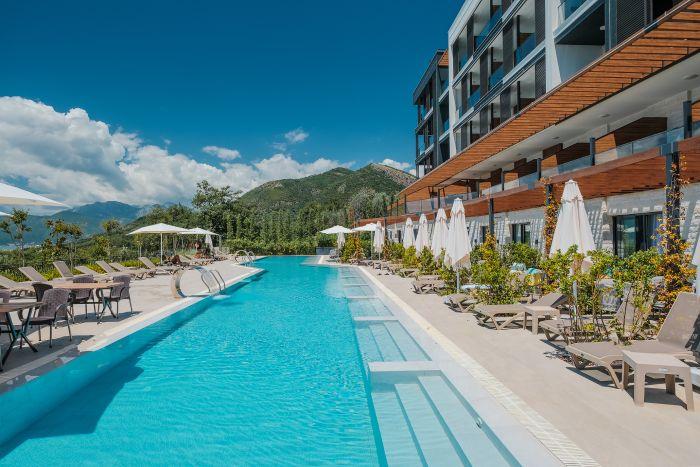 Relax and unwind in our luxurious infinity pool with breathtaking views of the surrounding landscape. Perfect for a serene escape.